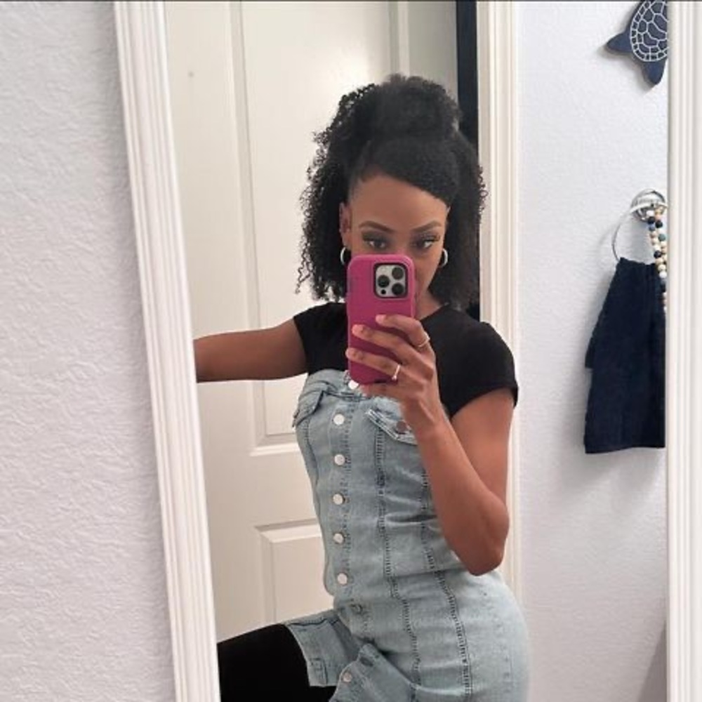 Meet your Posher, Breena